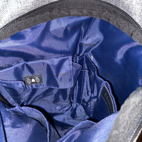 Kenneth Cole Reaction laptop backpack great condition - Picture 4 of 11